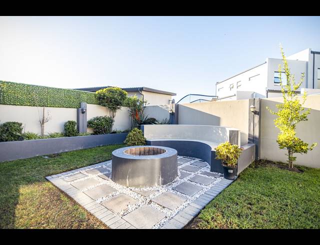 5 BEDROOM HOUSE TO LET IN PARKLANDS NORTH